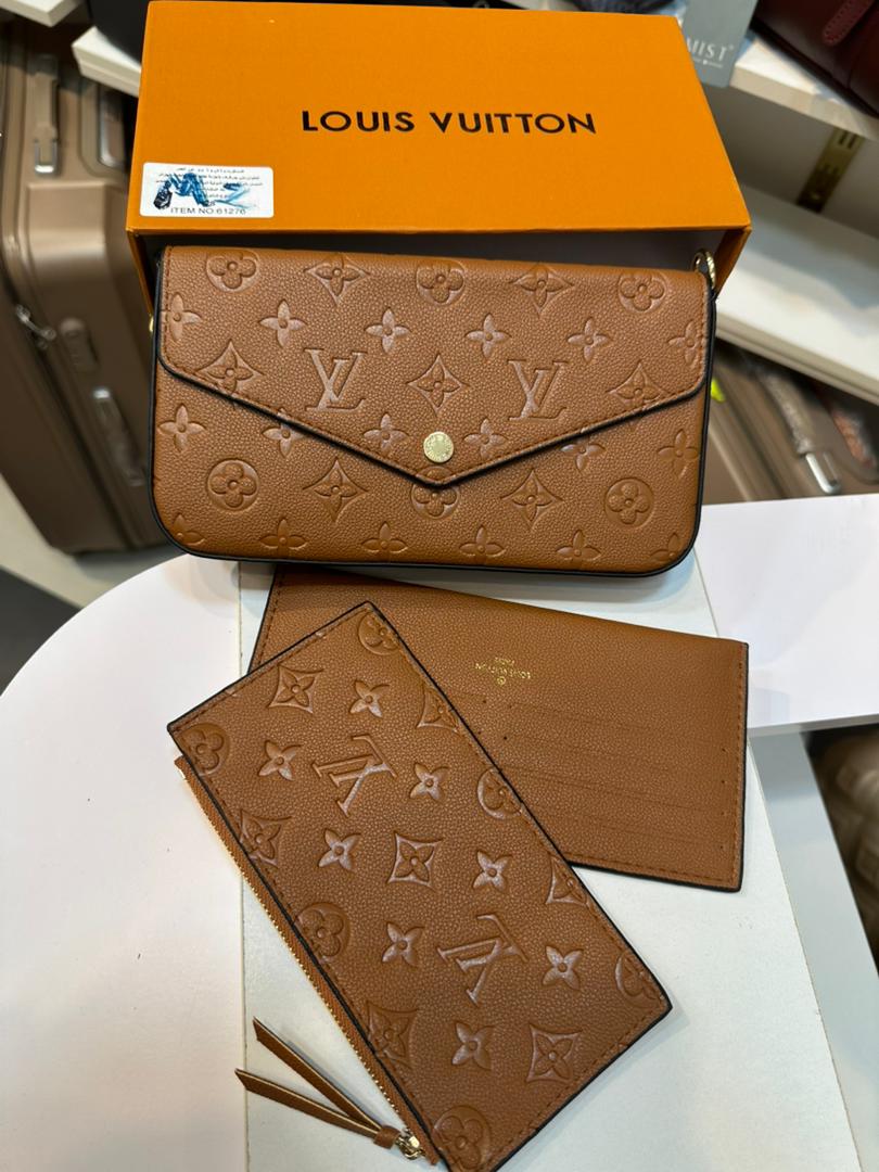LOUIS VUITTON pochette felicie